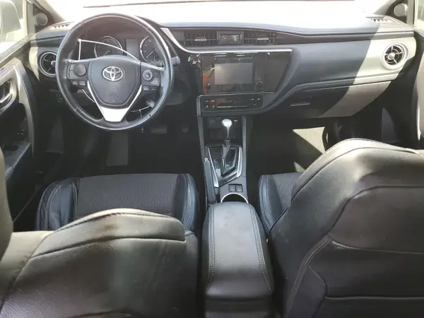 5YFBURHE9JP745323 2018 TOYOTA COROLLA - Image 8