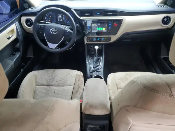 5YFBURHE9JP748254 2018 TOYOTA COROLLA - Image 8