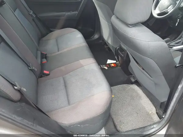 5YFBURHE9JP753695 2018 TOYOTA COROLLA - Image 8