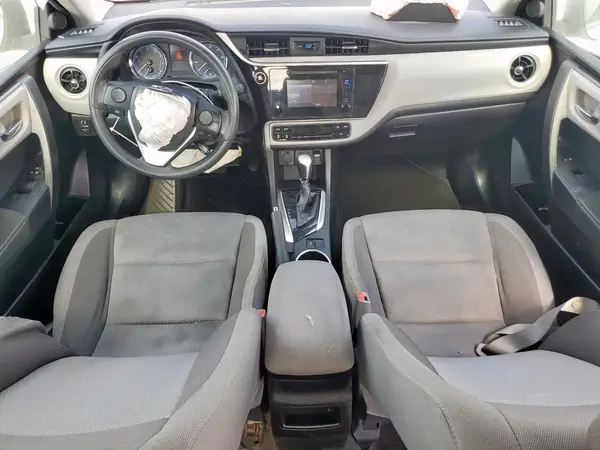5YFBURHE9JP754314 2018 TOYOTA COROLLA - Image 8