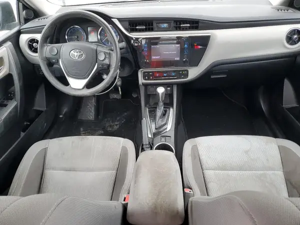 5YFBURHE9JP755091 2018 TOYOTA COROLLA - Image 8