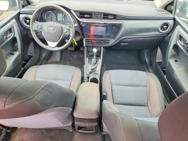 5YFBURHE9JP758833 2018 TOYOTA COROLLA - Image 8