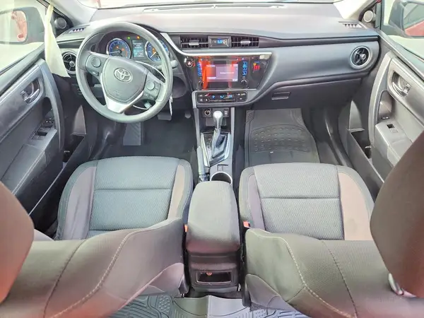 5YFBURHE9JP760680 2018 TOYOTA COROLLA - Image 8