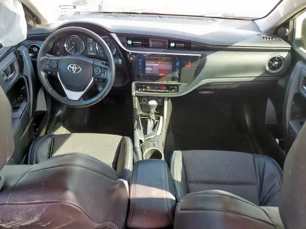 5YFBURHE9JP762509 2018 TOYOTA COROLLA - Image 8