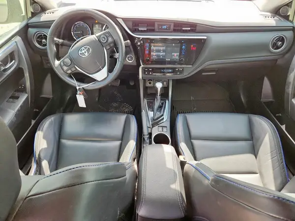 5YFBURHE9JP764938 2018 TOYOTA COROLLA - Image 8