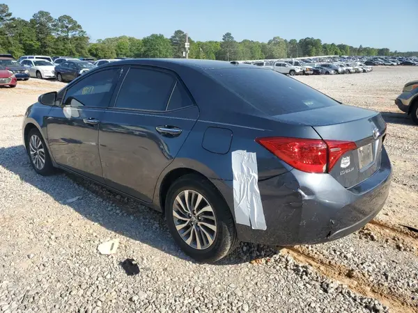 5YFBURHE9JP765930 2018 TOYOTA COROLLA - Image 2