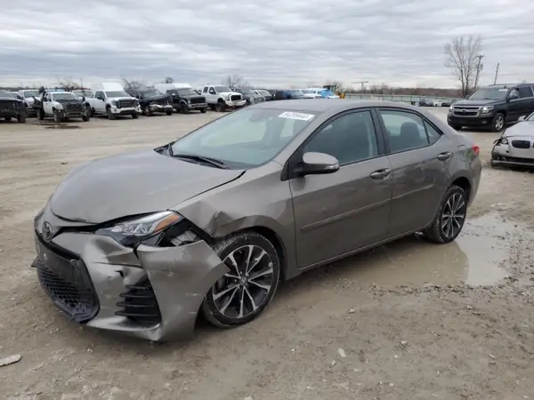5YFBURHE9JP767533 2018 TOYOTA COROLLA - Image 1