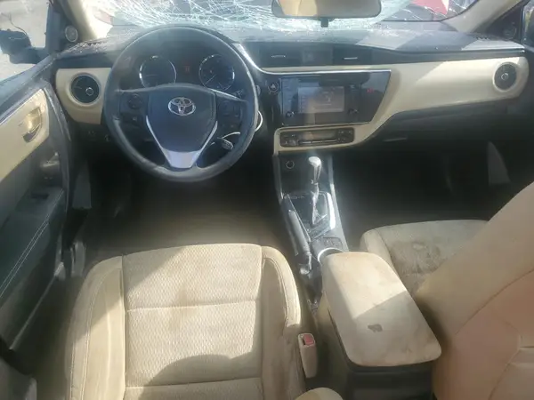 5YFBURHE9JP767581 2018 TOYOTA COROLLA - Image 8
