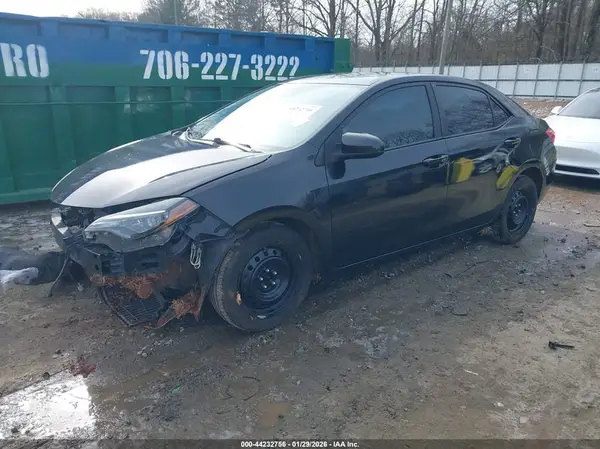 5YFBURHE9JP768018 2018 TOYOTA COROLLA - Image 2