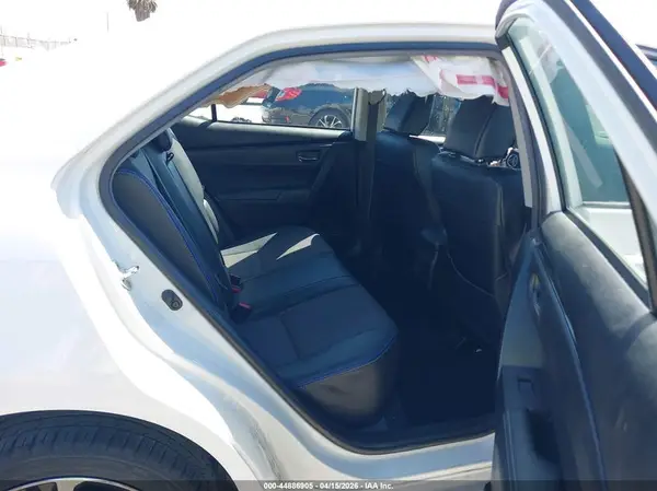 5YFBURHE9JP769069 2018 TOYOTA COROLLA - Image 8