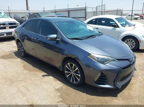 5YFBURHE9JP769248 2018 TOYOTA COROLLA - Image 1