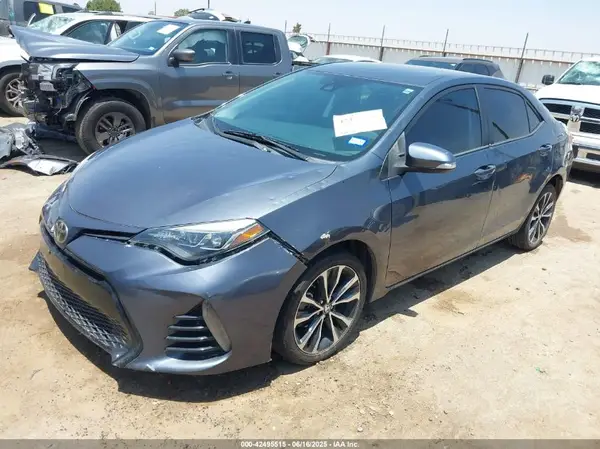 5YFBURHE9JP769248 2018 TOYOTA COROLLA - Image 2