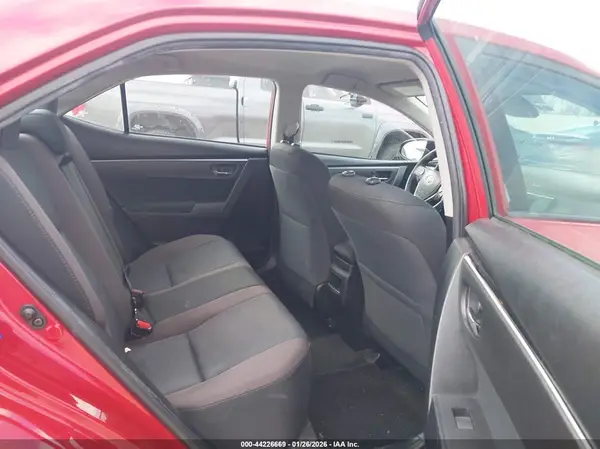 5YFBURHE9JP770593 2018 TOYOTA COROLLA - Image 8