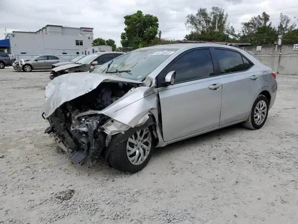 5YFBURHE9JP773557 2018 TOYOTA COROLLA - Image 1