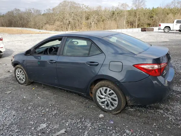 5YFBURHE9JP777690 2018 TOYOTA COROLLA - Image 2