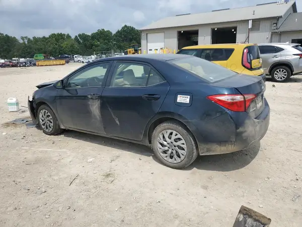 5YFBURHE9JP778175 2018 TOYOTA COROLLA - Image 2