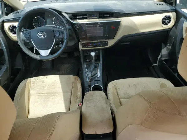 5YFBURHE9JP778175 2018 TOYOTA COROLLA - Image 8