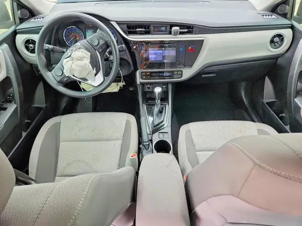 5YFBURHE9JP778872 2018 TOYOTA COROLLA - Image 8