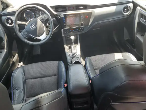5YFBURHE9JP780055 2018 TOYOTA COROLLA - Image 8