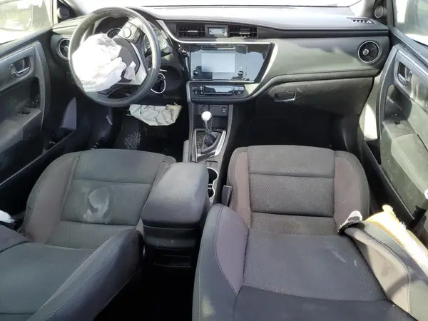 5YFBURHE9JP780427 2018 TOYOTA COROLLA - Image 8