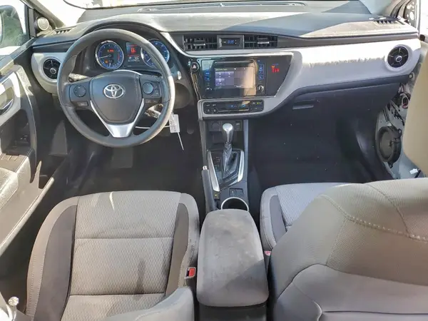 5YFBURHE9JP780718 2018 TOYOTA COROLLA - Image 8