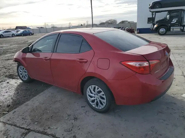 5YFBURHE9JP786034 2018 TOYOTA COROLLA - Image 2