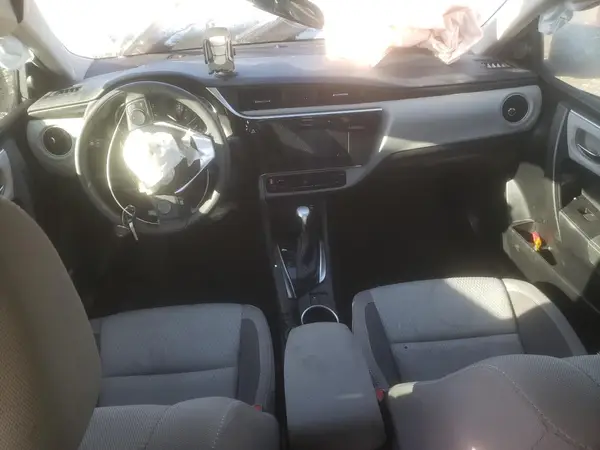 5YFBURHE9JP786034 2018 TOYOTA COROLLA - Image 8
