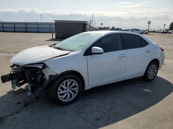 5YFBURHE9JP787362 2018 TOYOTA COROLLA - Image 1