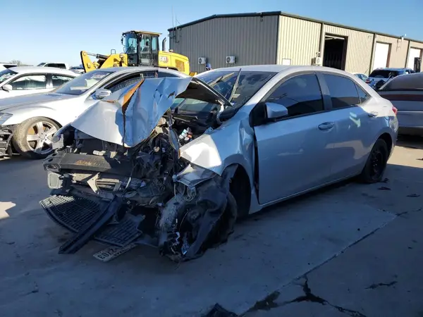 5YFBURHE9JP787782 2018 TOYOTA COROLLA - Image 1
