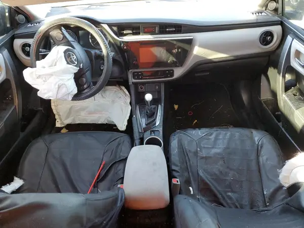 5YFBURHE9JP787782 2018 TOYOTA COROLLA - Image 8