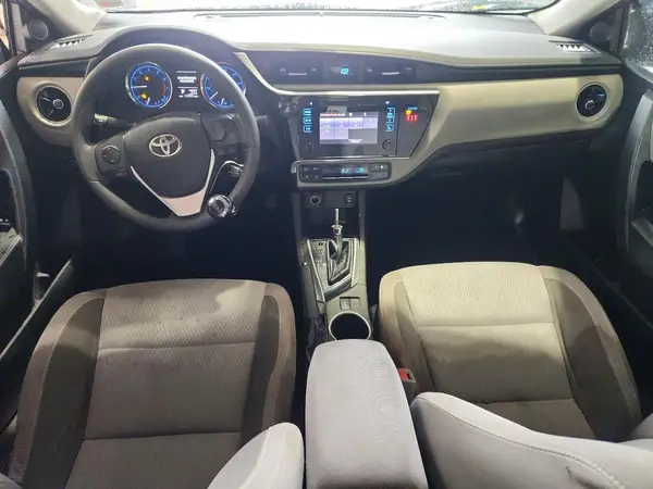 5YFBURHE9JP788060 2018 TOYOTA COROLLA - Image 8