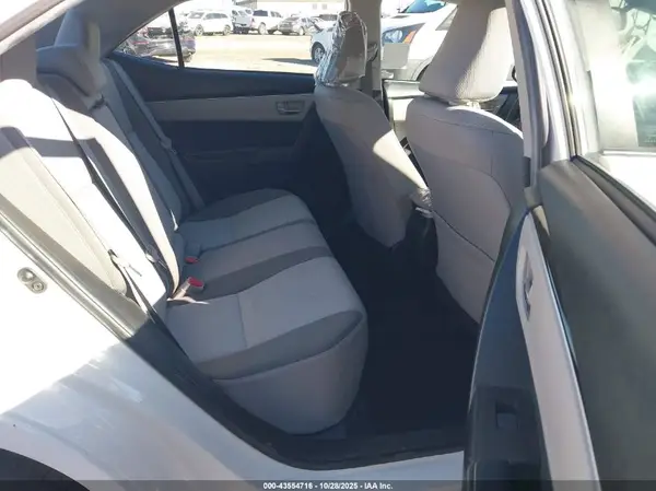 5YFBURHE9JP788155 2018 TOYOTA COROLLA - Image 8