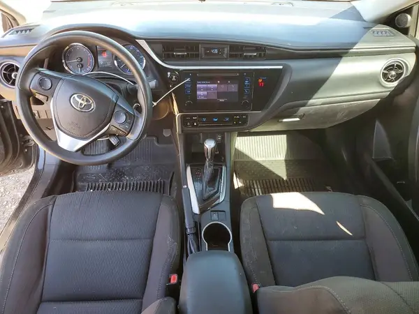 5YFBURHE9JP788740 2018 TOYOTA COROLLA - Image 8