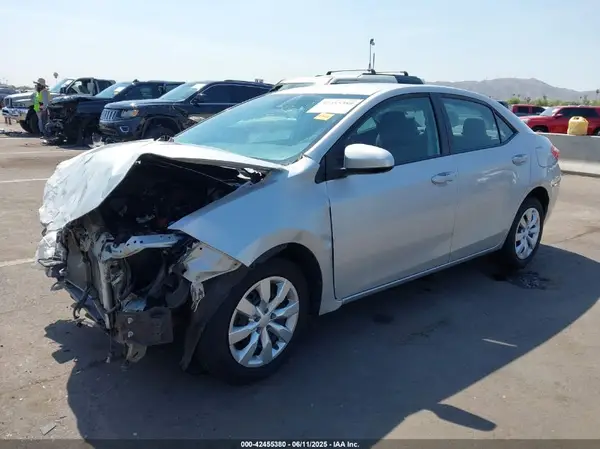 5YFBURHE9JP791850 2018 TOYOTA COROLLA - Image 2