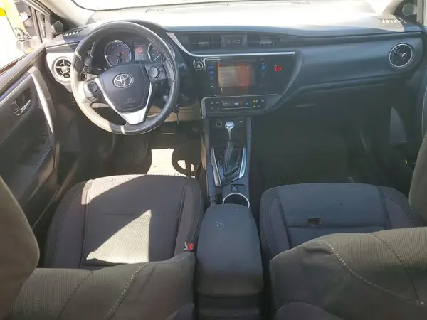 5YFBURHE9JP792254 2018 TOYOTA COROLLA - Image 8