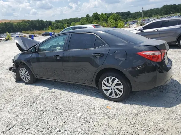 5YFBURHE9JP792500 2018 TOYOTA COROLLA - Image 2