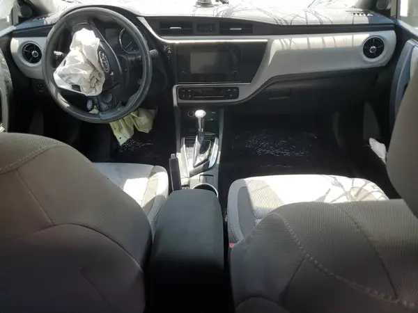 5YFBURHE9JP792500 2018 TOYOTA COROLLA - Image 8