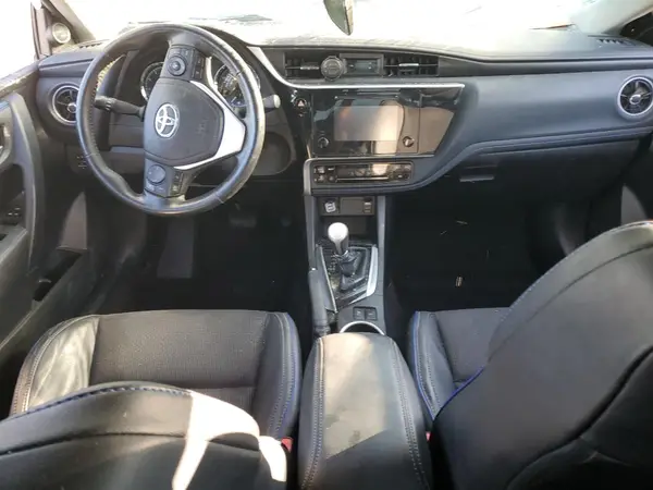 5YFBURHE9JP792657 2018 TOYOTA COROLLA - Image 8