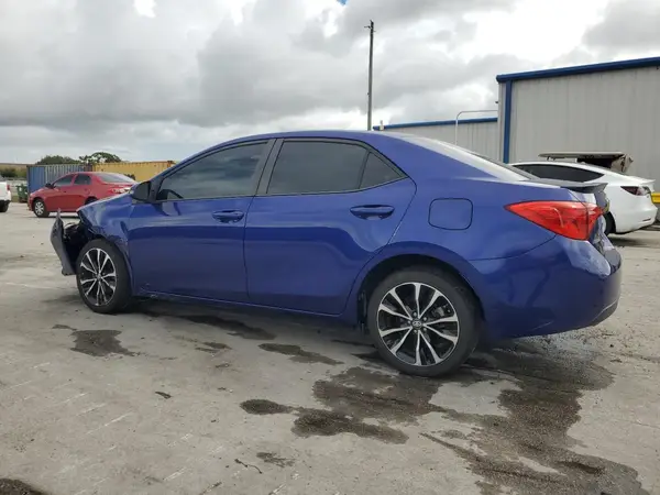5YFBURHE9JP792786 2018 TOYOTA COROLLA - Image 2