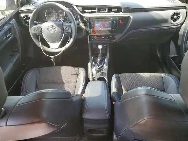 5YFBURHE9JP793338 2018 TOYOTA COROLLA - Image 8