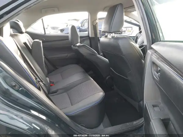 5YFBURHE9JP793405 2018 TOYOTA COROLLA - Image 8