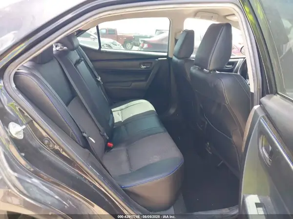 5YFBURHE9JP794229 2018 TOYOTA COROLLA - Image 8