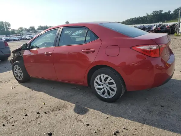 5YFBURHE9JP797423 2018 TOYOTA COROLLA - Image 2