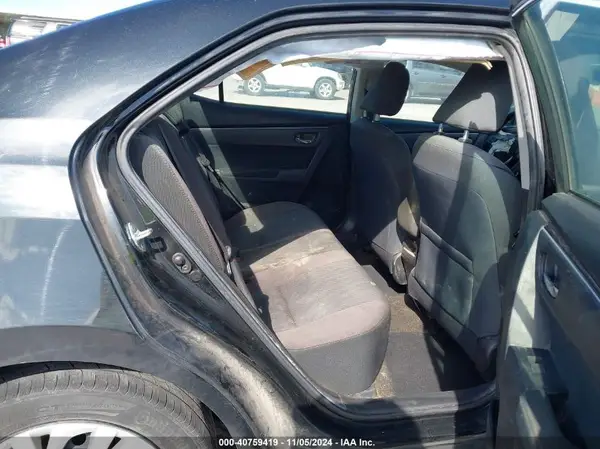 5YFBURHE9JP797695 2018 TOYOTA COROLLA - Image 8