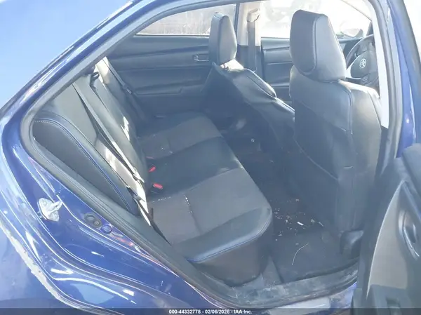 5YFBURHE9JP799284 2018 TOYOTA COROLLA - Image 8