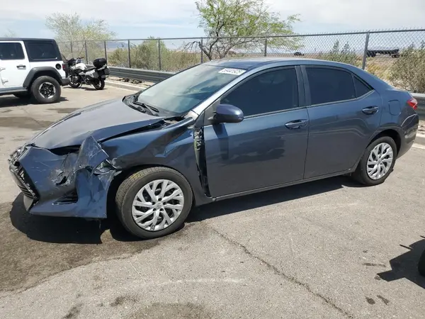 5YFBURHE9JP800840 2018 TOYOTA COROLLA - Image 1