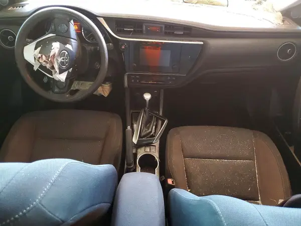 5YFBURHE9JP801695 2018 TOYOTA COROLLA - Image 8