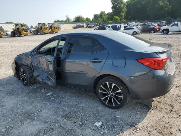 5YFBURHE9JP802328 2018 TOYOTA COROLLA - Image 2