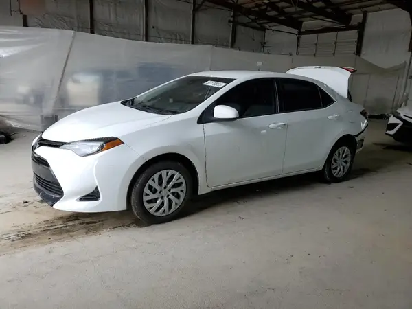 5YFBURHE9JP806802 2018 TOYOTA COROLLA - Image 1