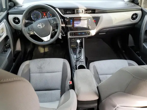 5YFBURHE9JP807643 2018 TOYOTA COROLLA - Image 8